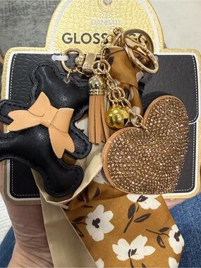 Danbar Tan, Black & Gold Heart Tassel Keychain Card Holder Charm